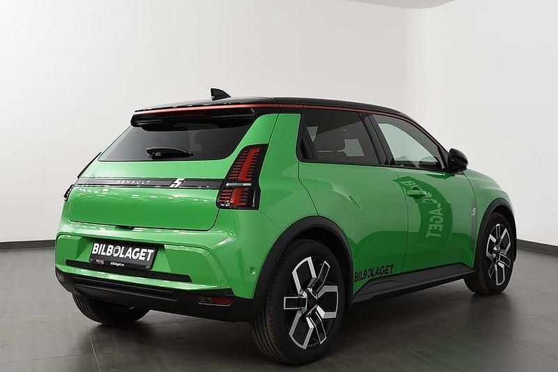 Begagnad Renault R5 Techno 11 kW (15 HK) 2025 Grön Halvkombi