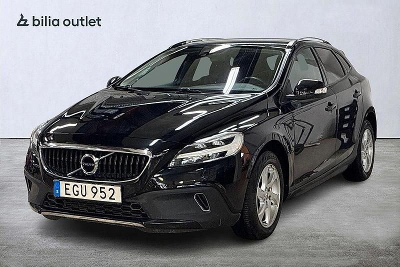 Svart Begagnad 2019 Volvo V40 CC Kombi | 199 900 kr (Marknadspris) - Bild 1/3