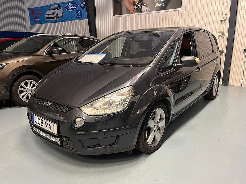 Begagnad Ford S-MAX S 146 HK (107 kW) 2008 Grå Minibuss