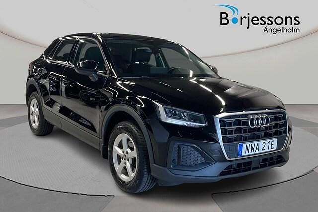 Svart Begagnad 2023 Audi Q2 Proline SUV | 214 000 kr (Marknadspris) - Bild 1/4