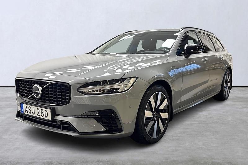Grå Begagnad 2024 Volvo V90 Plus Kombi | 489 900 kr (Marknadspris) - Bild 1/4