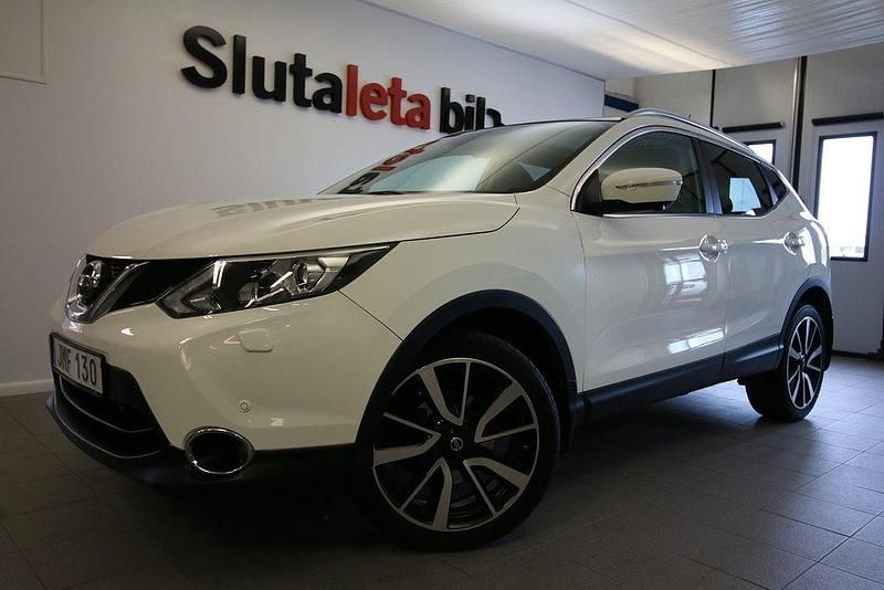Vit Begagnad 2014 Nissan Qashqai S SUV | 144 900 kr (Dyr) - Bild 1/4
