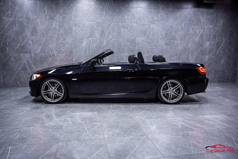 Begagnad BMW 330 Cabriolet Comfort Edition 245 HK (180 kW) 2012 Svart Cab
