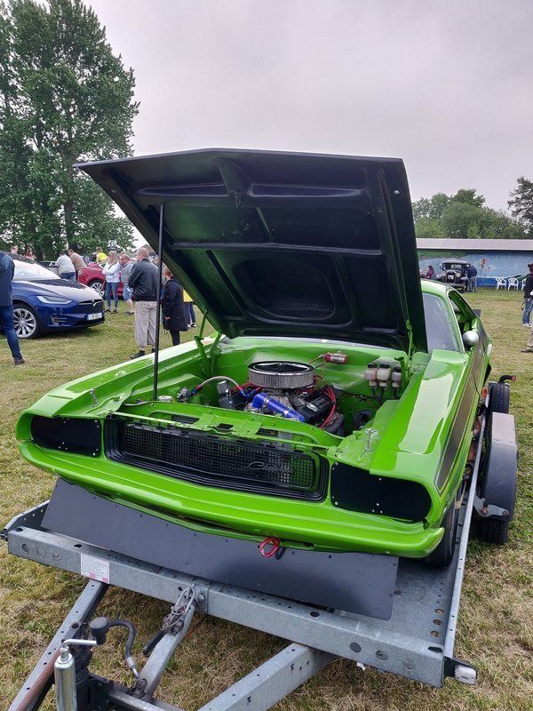 Begagnad Dodge Challenger 408 HK (300 kW) 1970 Grön Sportkupé