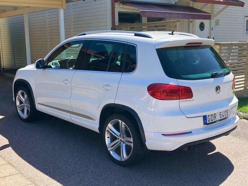 Vit Begagnad 2014 VW Tiguan Sportline SUV | 99 000 kr (Marknadspris) - Bild 1/4