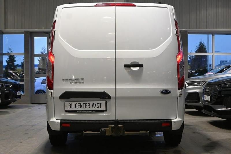 Begagnad Ford Transit Custom 131 HK (96 kW) 2021 Frozen white