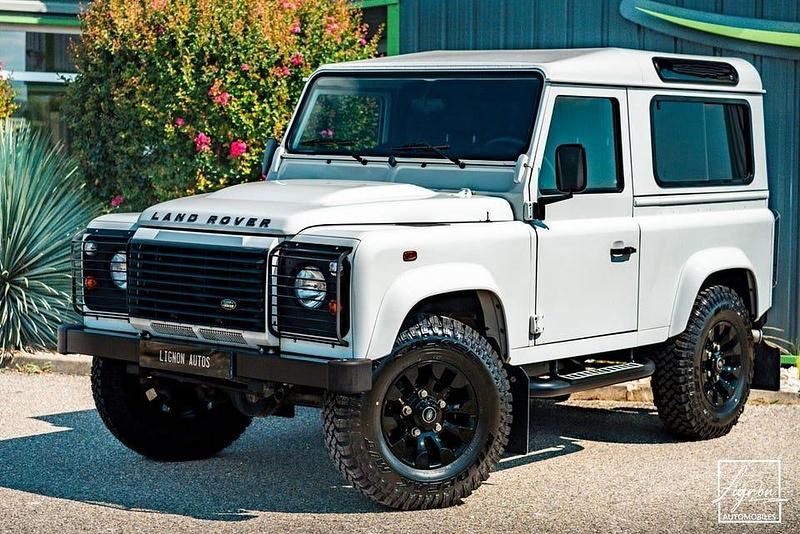 Begagnad Land Rover Defender 123 HK (90 kW) 2012 Vit SUV