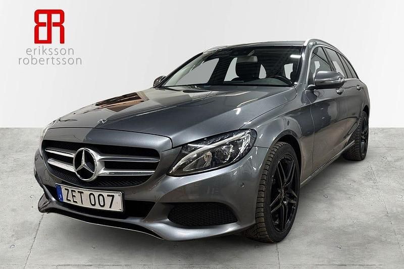 Grå Begagnad 2018 Mercedes C220 Avantgarde Kombi | 239 900 kr (Marknadspris) - Bild 1/4