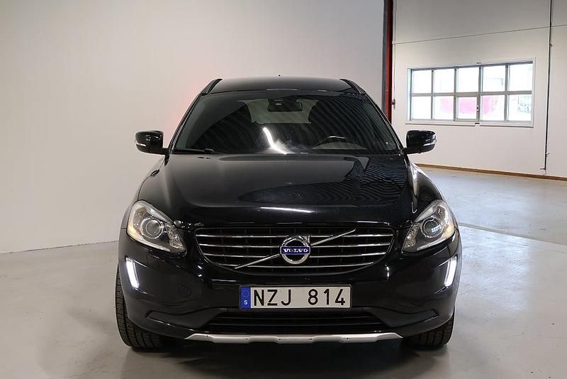 Begagnad Volvo XC60 Momentum 164 HK (120 kW) 2013 Svart SUV