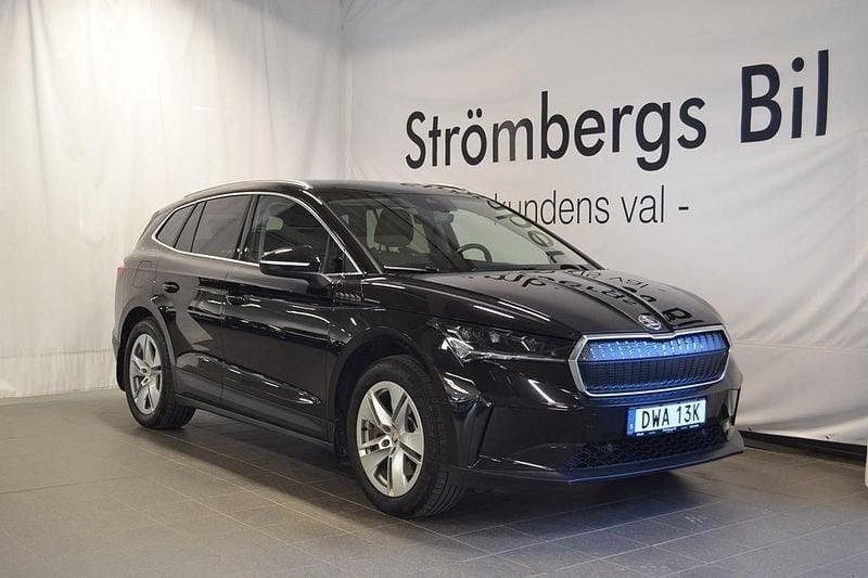 Svart Begagnad 2023 Skoda Enyaq iV SUV | 419 000 kr (Marknadspris) - Bild 1/4