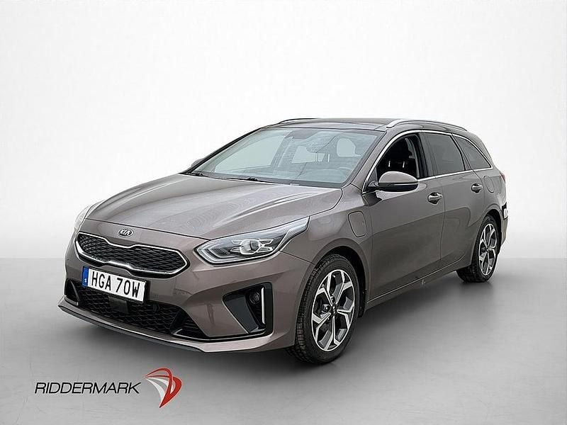 Begagnad Kia Ceed Sportswagon Plus 141 HK (103 kW) 2020 Brun Kombi