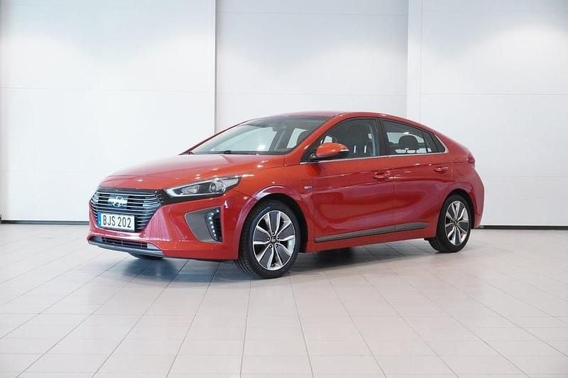 Orange Begagnad 2017 Hyundai Ioniq Halvkombi | 125 900 kr (Bra pris) - Bild 1/4
