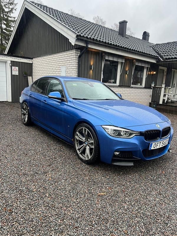 Begagnad 2017 BMW 330 Performance | 215 000 kr (Lite dyr) - Bild 1/4