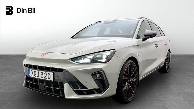 Begagnad Cupra Leon VZ 177 HK (130 kW) 2025 Taiga grey Kombi