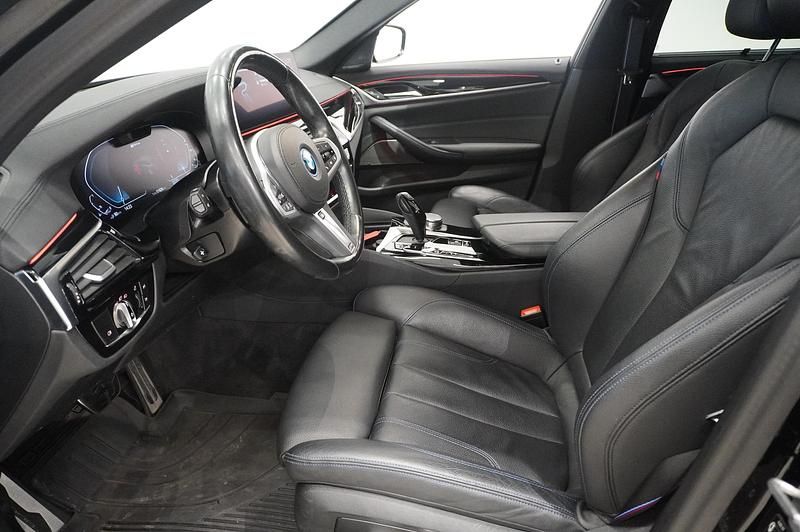 Begagnad BMW 530e 2023 Svart Kombi