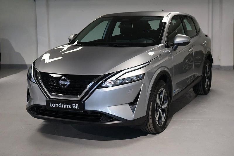 Silver Begagnad 2023 Nissan Qashqai Acenta SUV | 319 500 kr (Marknadspris) - Bild 1/4