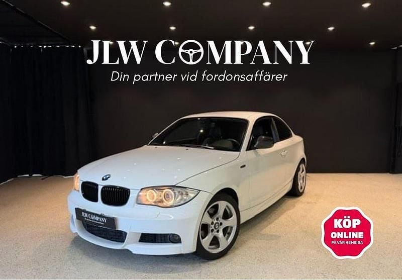 Begagnad BMW 118 M Sport 143 HK (105 kW) 2010 Vit Halvkombi