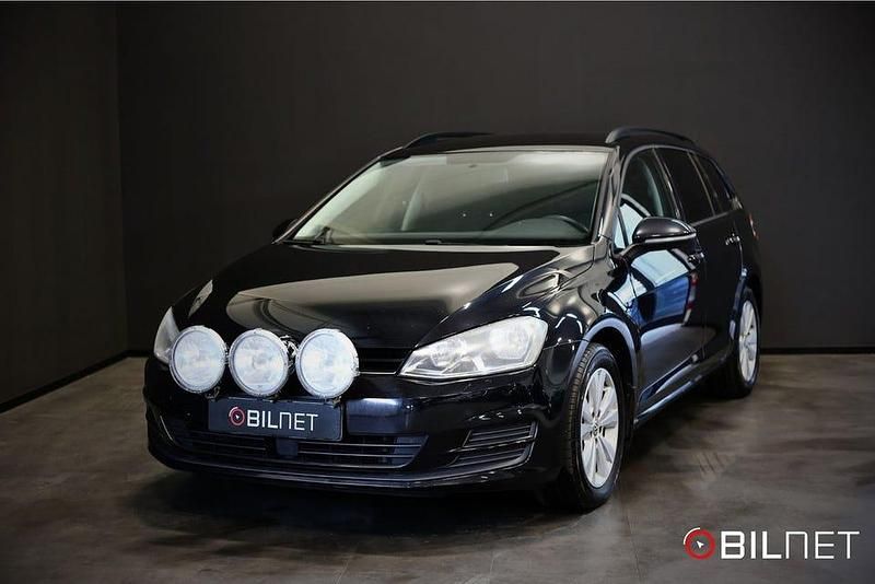 Begagnad VW Golf VII 105 HK (77 kW) 2014 Svart Kombi