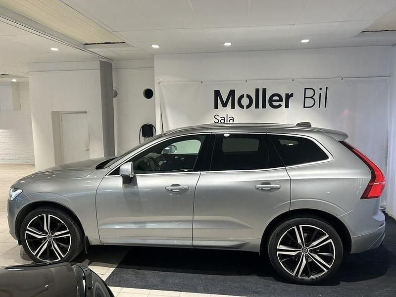 Begagnad Volvo XC60 R-Design 250 HK (183 kW) 2019 Silver SUV