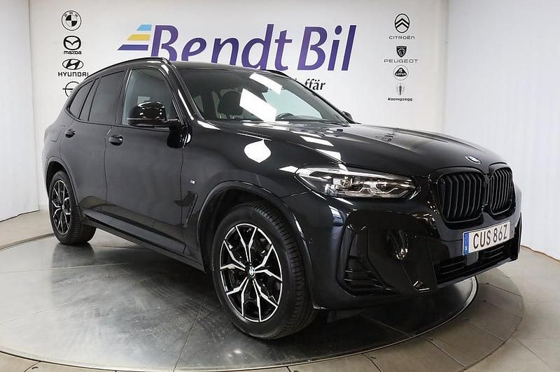 Black sapphire metallic Begagnad 2024 BMW X3 M Sport SUV | 549 500 kr (Marknadspris) - Bild 1/3