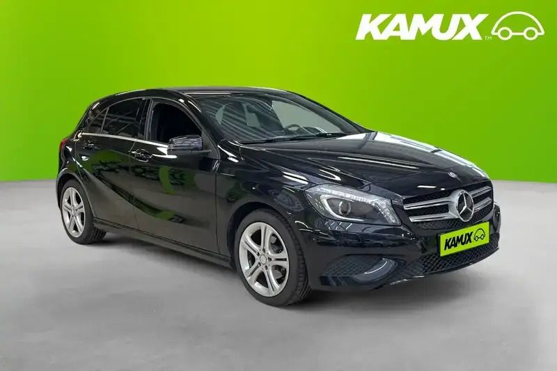 Svart Begagnad 2014 Mercedes A180 Urban Halvkombi | 119 900 kr (Bra pris) - Bild 1/3