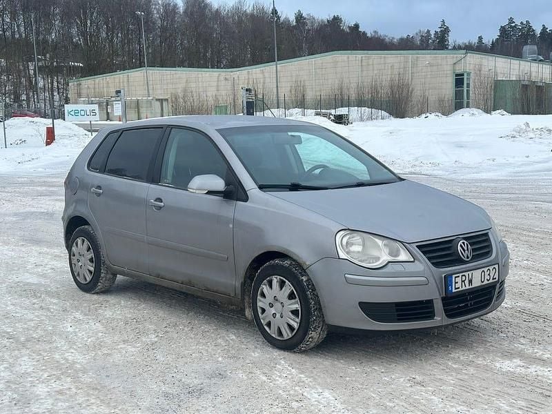 Begagnad VW Polo 80 HK (58 kW) 2008 Halvkombi