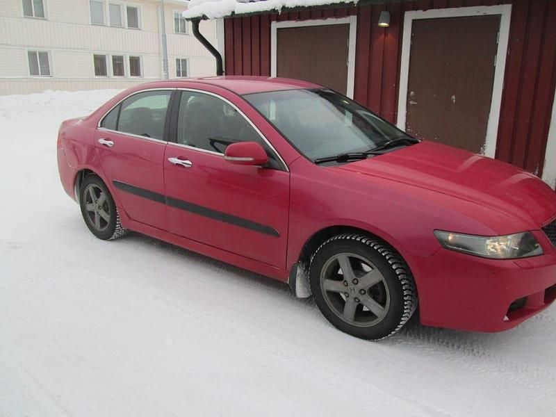 Begagnad Honda Accord 155 HK (114 kW) 2003