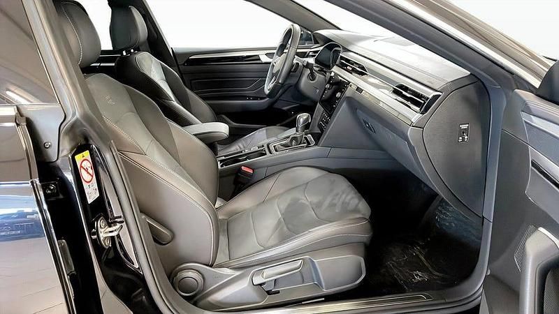 Begagnad VW Arteon R-line 200 HK (147 kW) 2021 Svart Kombi