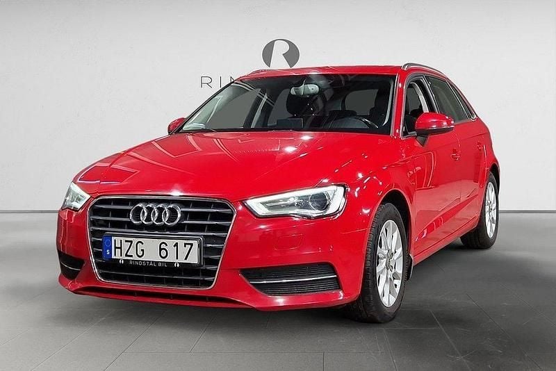 Röd Begagnad 2013 Audi A3 Sportback Attraction Halvkombi | 82 900 kr (Marknadspris) - Bild 1/3