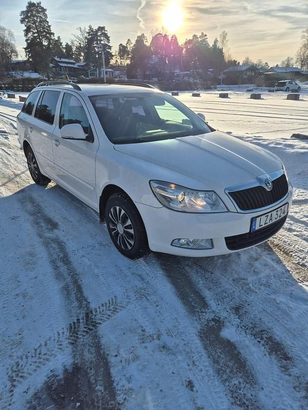 Begagnad Skoda Octavia 140 HK (102 kW) 2012