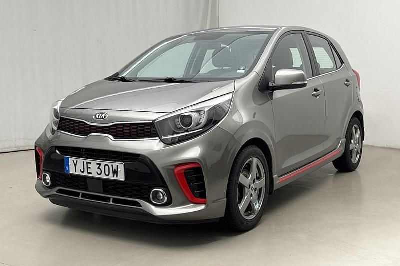 Grå Begagnad 2020 Kia Picanto GT-Line Halvkombi | 125 000 kr (Marknadspris) - Bild 1/4