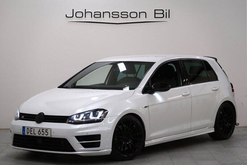 Vit Begagnad 2014 VW Golf VII R Halvkombi | 219 900 kr (Marknadspris) - Bild 1/4