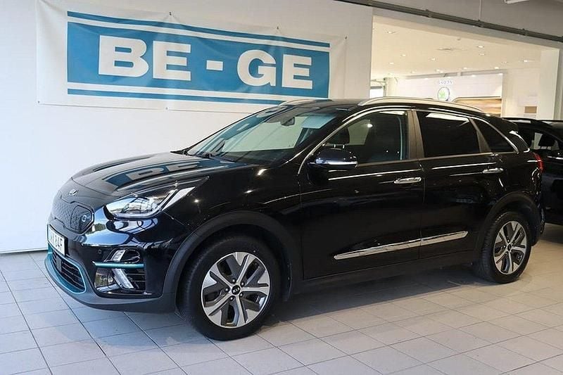 Svart Begagnad 2021 Kia e-Niro 2 SUV | 249 900 kr (Marknadspris) - Bild 1/4