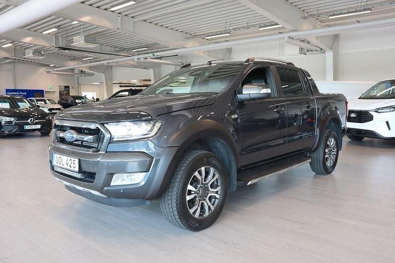 Grå (grå metallic) Begagnad 2018 Ford Ranger Wildtrack Pickup | 289 800 kr (Marknadspris) - Bild 1/4