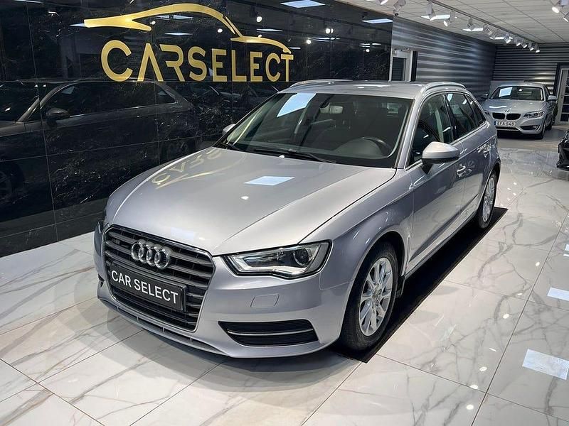 Silver Begagnad 2016 Audi A3 Sportback Halvkombi | 159 900 kr (Marknadspris) - Bild 1/4