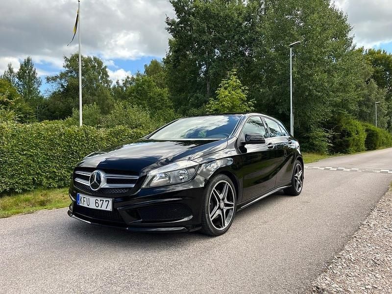 Begagnad 2013 Mercedes A180 Halvkombi | 105 000 kr (Bra pris) - Bild 1/4