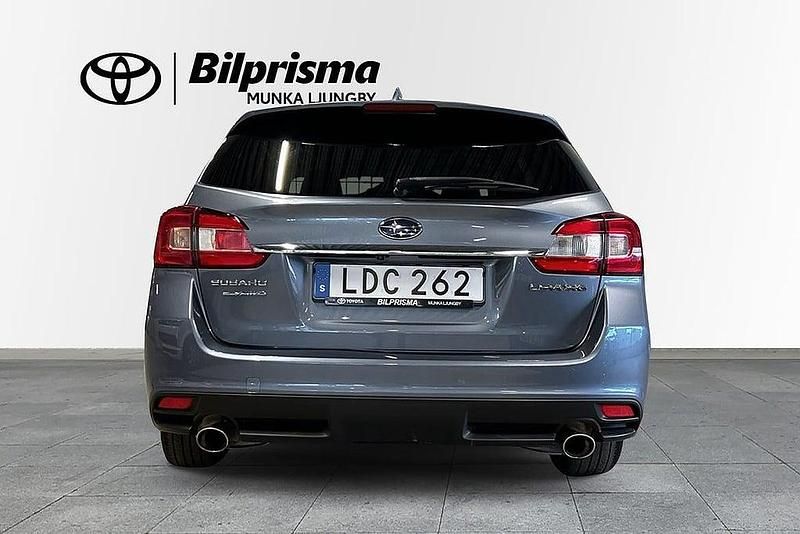 Begagnad Subaru Levorg 170 HK (125 kW) 2015 Blå metallic Kombi