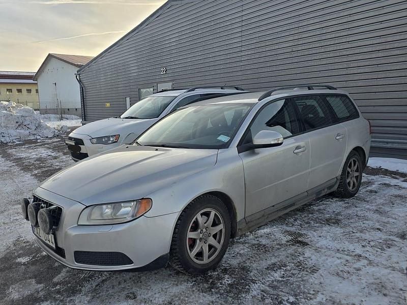 Begagnad Volvo V70 109 HK (80 kW) 2010 Grå silver Kombi