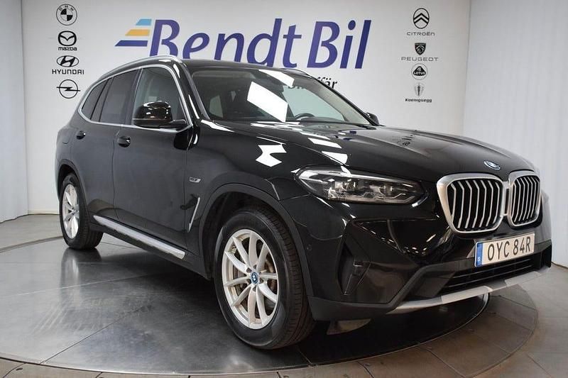 Svart Begagnad 2021 BMW X3 SUV | 389 500 kr (Marknadspris) - Bild 1/4