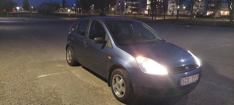 Begagnad 2005 Ford Fiesta Halvkombi | 10 000 kr (Superpris) - Bild 1/4