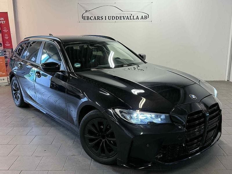 Begagnad 2021 BMW 318 M Sport Kombi | 249 900 kr - Bild 1/4