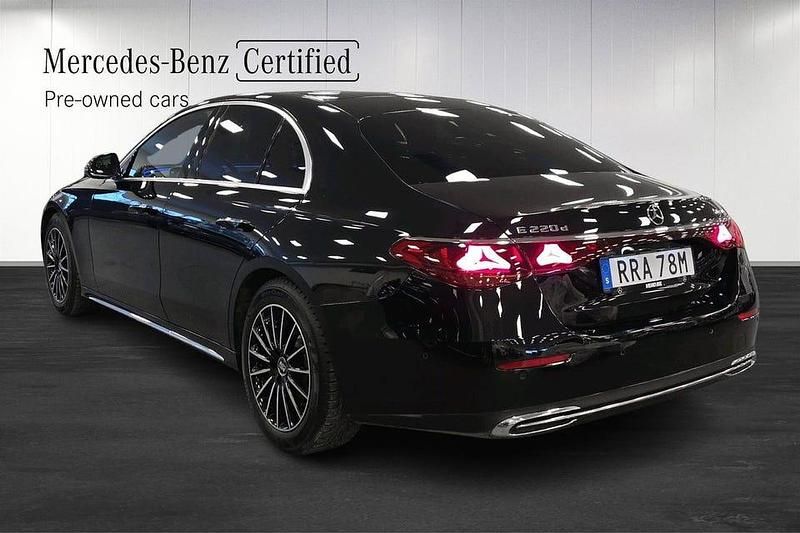 Begagnad Mercedes E220 Exclusive 197 HK (144 kW) 2024 Svart Sedan