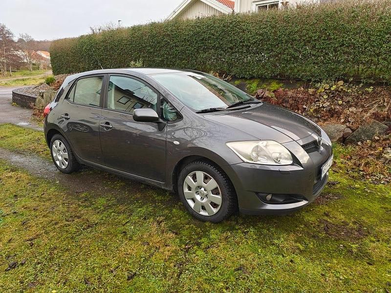 Begagnad 2009 Toyota Auris | 55 000 kr (Marknadspris) - Bild 1/3