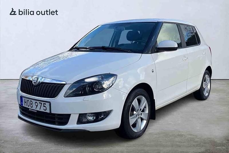 Vit Begagnad 2015 Skoda Fabia Halvkombi | 79 900 kr (Marknadspris) - Bild 1/1