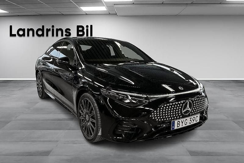 Begagnad Mercedes CLA 250+ AMG line Plus 200 kW (272 HK) 2025 Svart Sedan