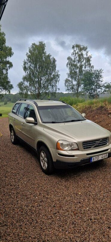 Brun Begagnad 2007 Volvo XC90 Momentum SUV | 65 000 kr (Marknadspris) - Bild 1/4
