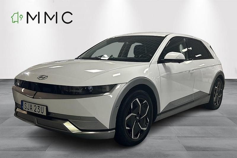 Vit Begagnad 2022 Hyundai Ioniq Advanced Halvkombi | 358 000 kr - Bild 1/4