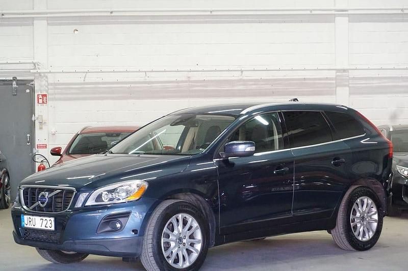Blå Begagnad 2010 Volvo XC60 Summum SUV | 134 900 kr (Bra pris) - Bild 1/4