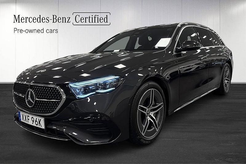 Grå Begagnad 2024 Mercedes E300 AMG Kombi | 669 000 kr (Marknadspris) - Bild 1/4