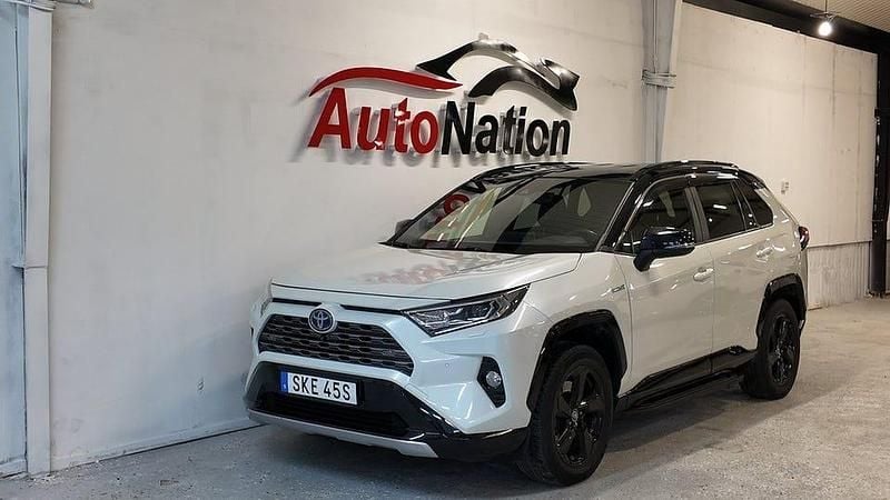 Begagnad Toyota RAV4 Hybrid Style 218 HK (160 kW) 2019 Vit SUV